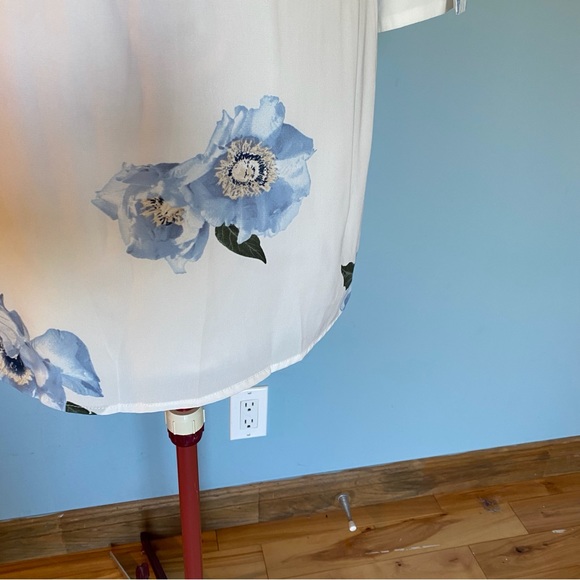 DEX Off-the-Shoulder White and Blue Floral Dress - Picture 7 of 14